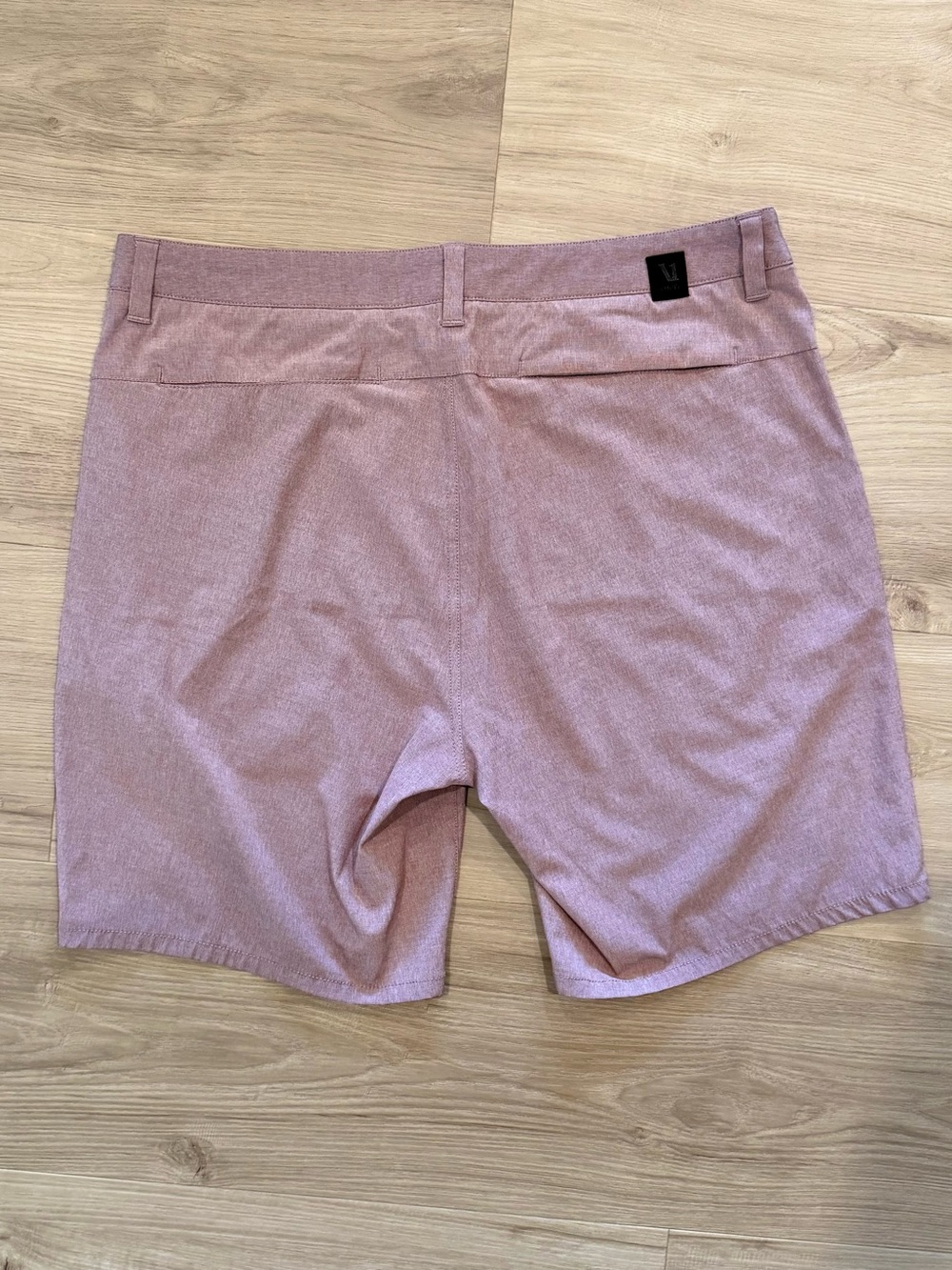 Vuori Aim shorts - Picture 2 of 3
